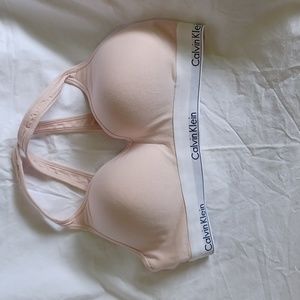 Calvin Klein push up sports bra Size Xl ,new without tags pale pink
